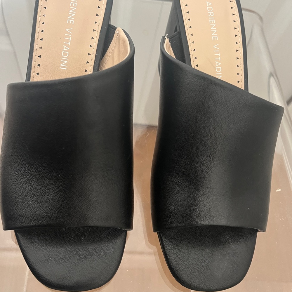 Adrienne Vittadini Black Mules Versatile Slip-On Design”Alibi Mule”